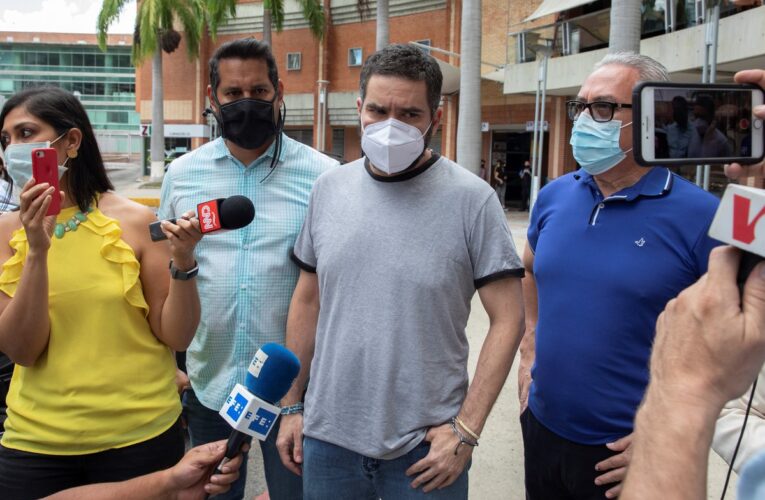 Liberan a asesor de Guaidó y al periodista Nicmer Evans