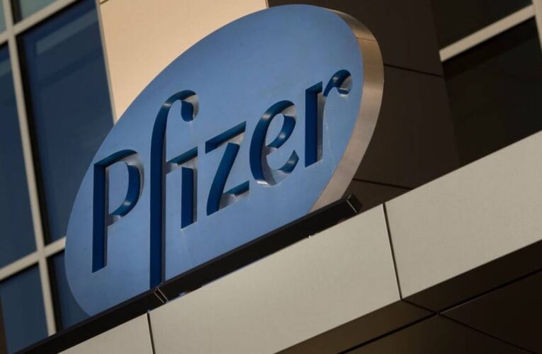 Vacuna de Pfizer y BioNTech podría estar lista para aprobación en octubre
