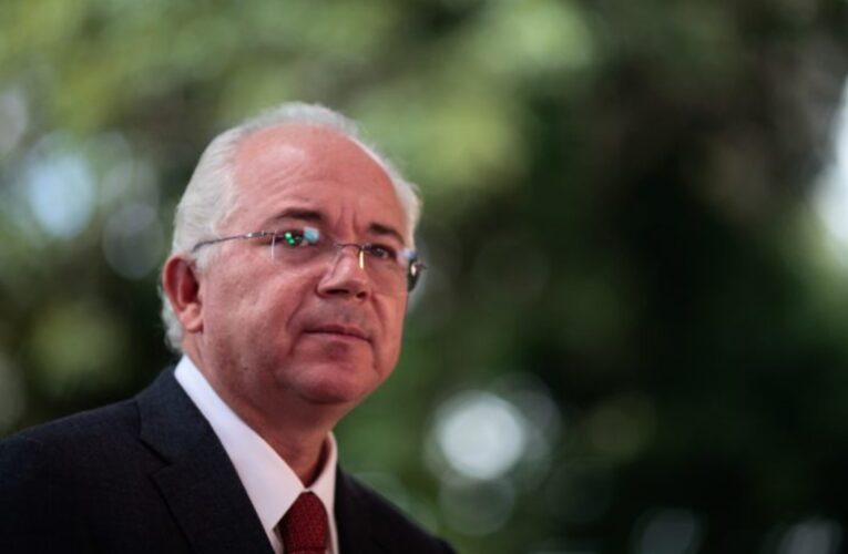 Rafael Ramírez: “Fue un error de Chávez pedir votar por Maduro”