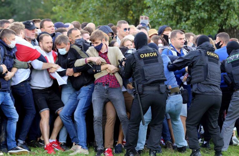 Al menos 200 manifestantes presos en Bielorrusia