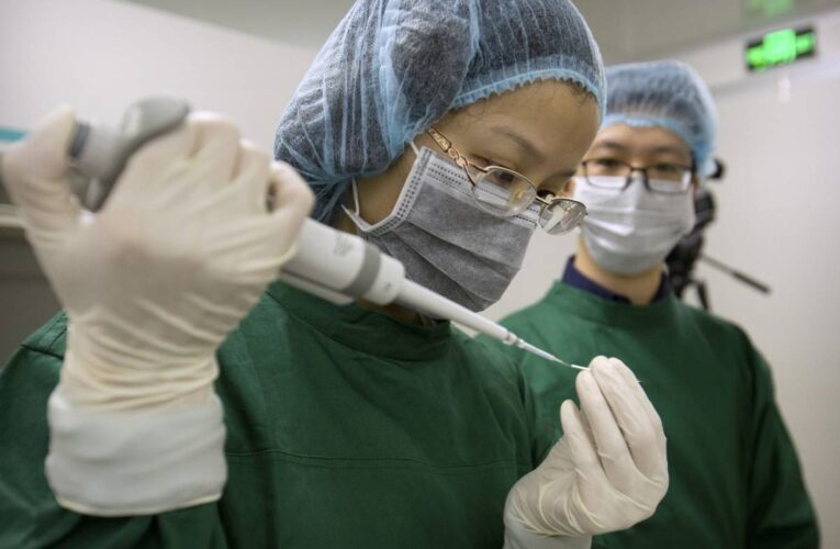 Chinos son vacunados con riesgos desconocidos