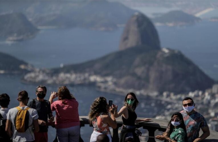 Desacelera la propagación del Covid en Brasil