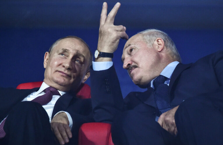 Macron dice que Lukashenko «debe irse»