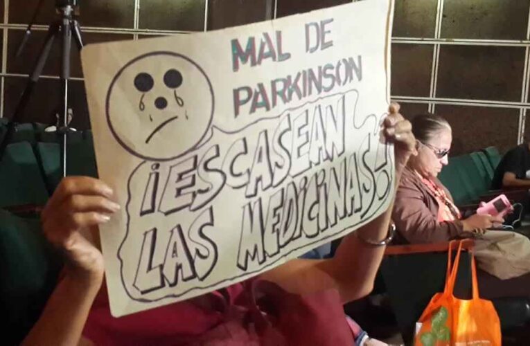 Enfermos de Parkinson viven un calvario por la falta de medicinas