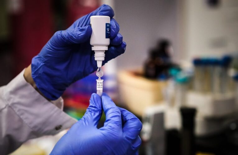 India niega permiso para ensayos de la vacuna rusa