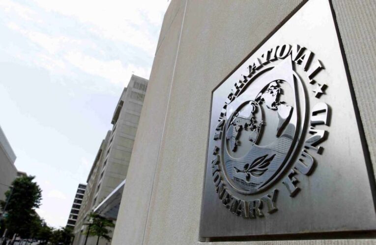 FMI aprueba $6.500 millones para Ecuador