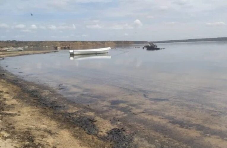 Denuncian derrame petrolero en Amuay