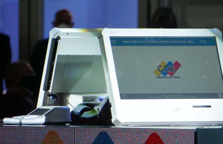 CNE presentó la nueva máquina de votación