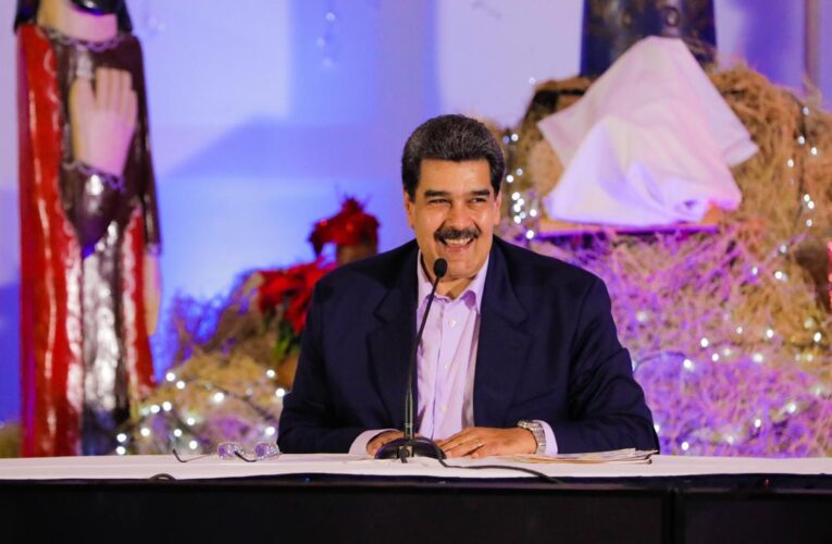 Maduro anuncia vuelos para diciembre y adelanta la Navidad