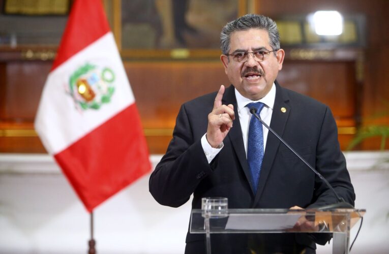 Merino renunció a la presidencia de Perú