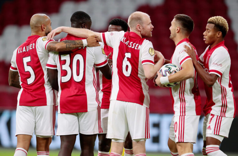 jugadores del Ajax positivos por Covid