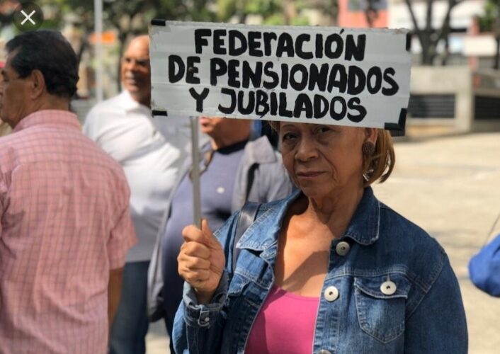Asignación de pensionados se desintegra por devaluación del bolívar