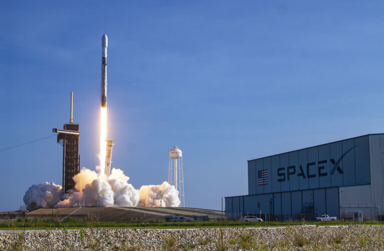 SpaceX lanzará misión con astronautas el sábado