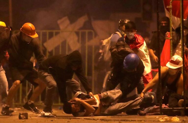 2 muertos y 10 heridos dejan protestas en Perú