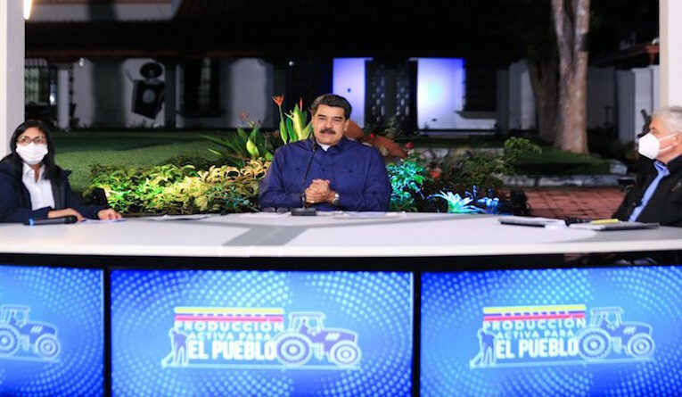 Maduro: “Pedimos que respeten el sistema electoral venezolano”