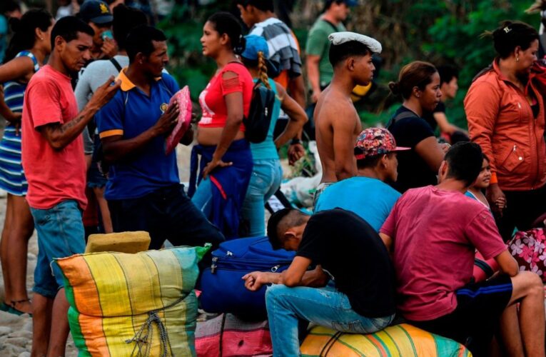 Juez de Trinidad impide deportación de 19 venezolanos