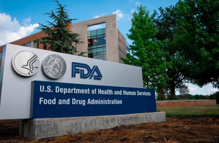 FDA: Vacuna de Pfizer es segura y protege desde la primera dosis