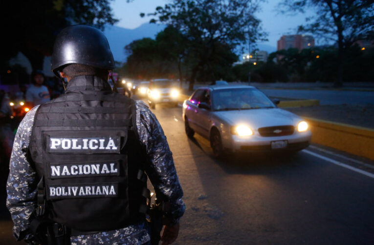 Maduro admitió que funcionarios de la PNB secuestran y roban