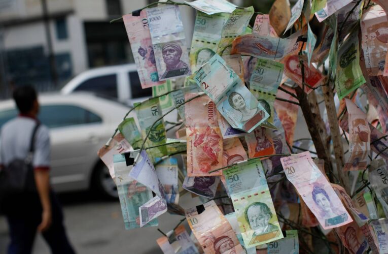 El bolívar se devaluó 50,90% en noviembre