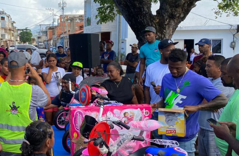 Fundación Róger Blanco adelantó la Navidad en La Sabana