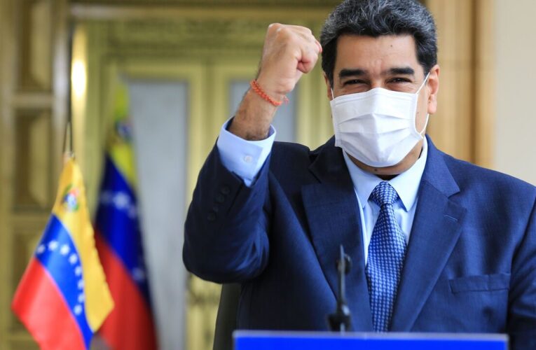 Maduro promete aplicar 10 millones de vacunas rusas antes de abril