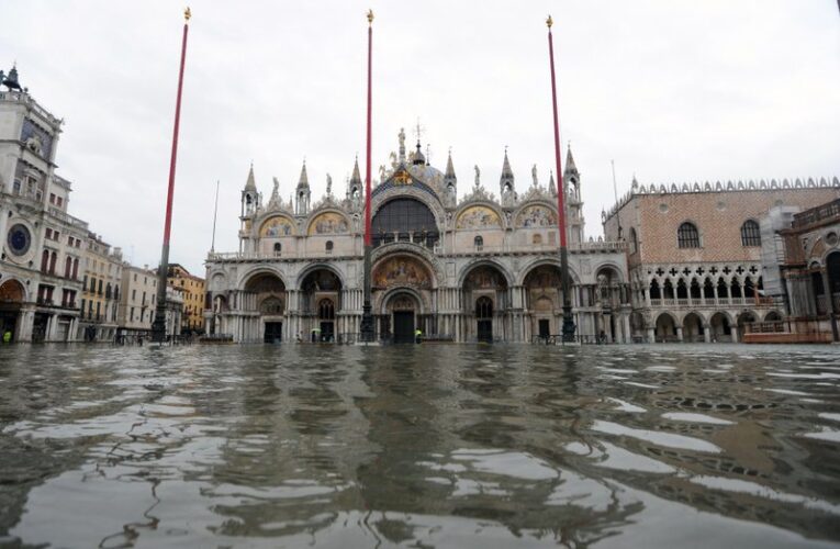 Venecia vuelve a estar bajo las aguas