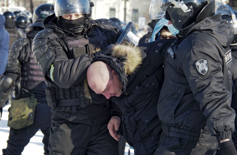 Detenidos 3.500 manifestantes pro-Navalny