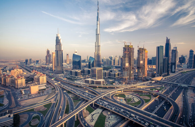 Emiratos Árabes dará nacionalidad a profesionales extranjeros