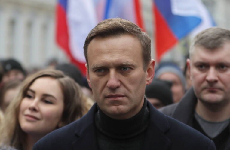 Detienen a varios allegados del opositor ruso Navalny