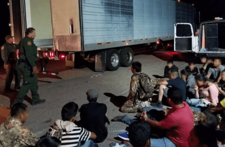 EEUU: Patrulla Fronteriza halla a migrantes venezolanos escondidos en camión