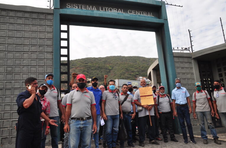 Trabajadores de Hidrocapital protestaron para exigir beneficios