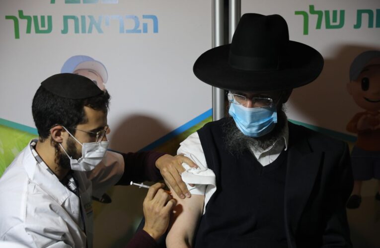 En 2 meses Israel vacunó a la mitad de su población