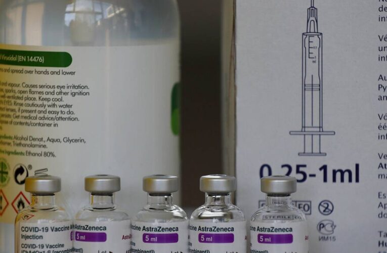 Sudáfrica suspende vacuna de AstraZeneca por baja eficacia