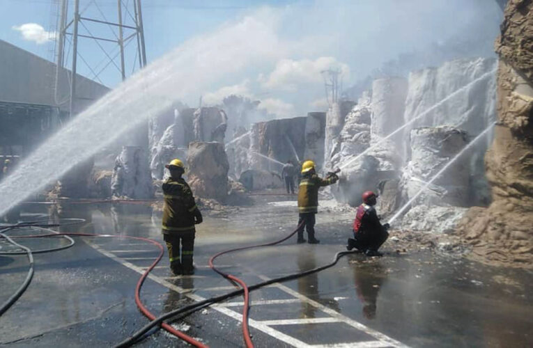 Se incendió fábrica Paveca en Carabobo