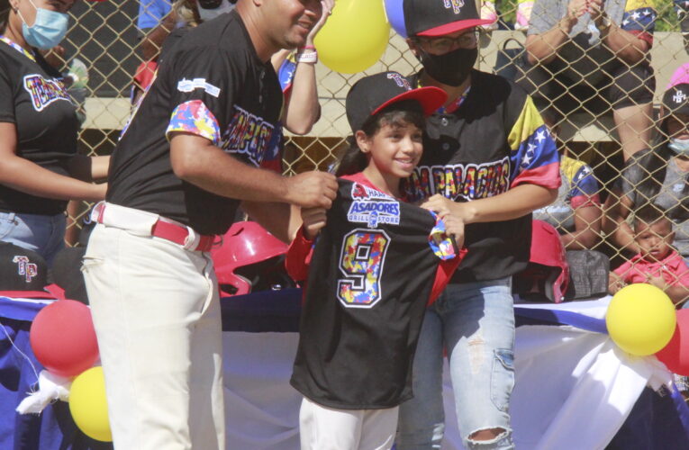 Inaugurada nueva escuela de beisbol menor: Team Palacios
