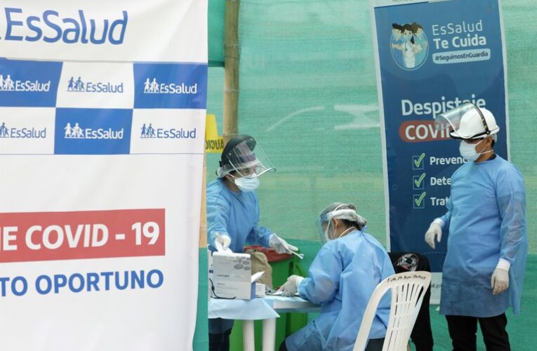 Perú: Dimite directiva de universidad involucrada en Vacunagate