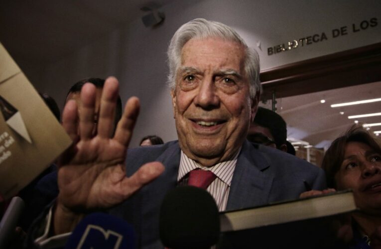 Vargas Llosa pidió proteger a venezolanos