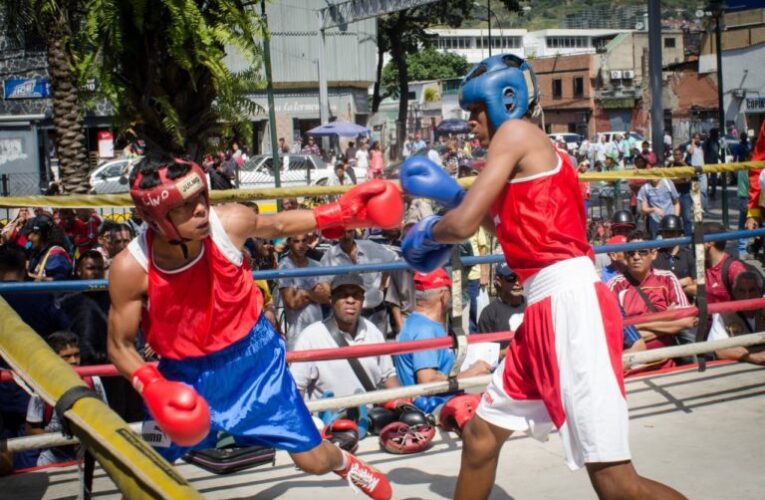 Tanaguarena vibró con el boxeo comunitario