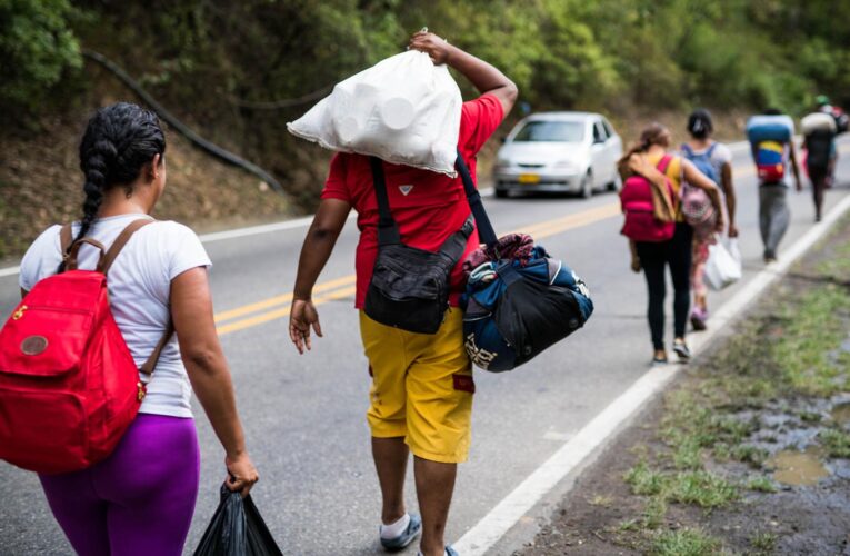 Migrantes venezolanos caminaron 2 meses hasta Argentina