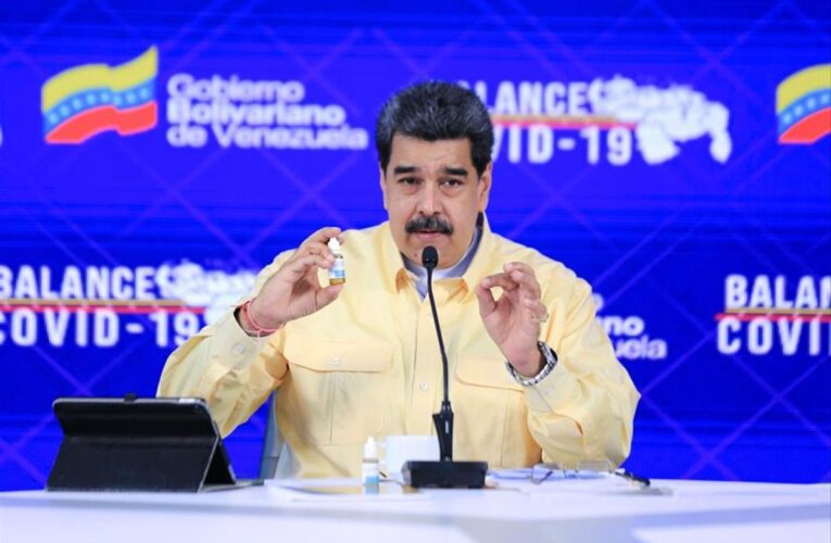 Maduro anuncia llegada de 100.000 vacunas rusas