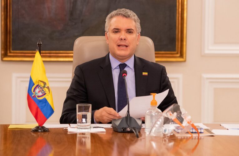 Duque presenta proyecto para regularizar a venezolanos