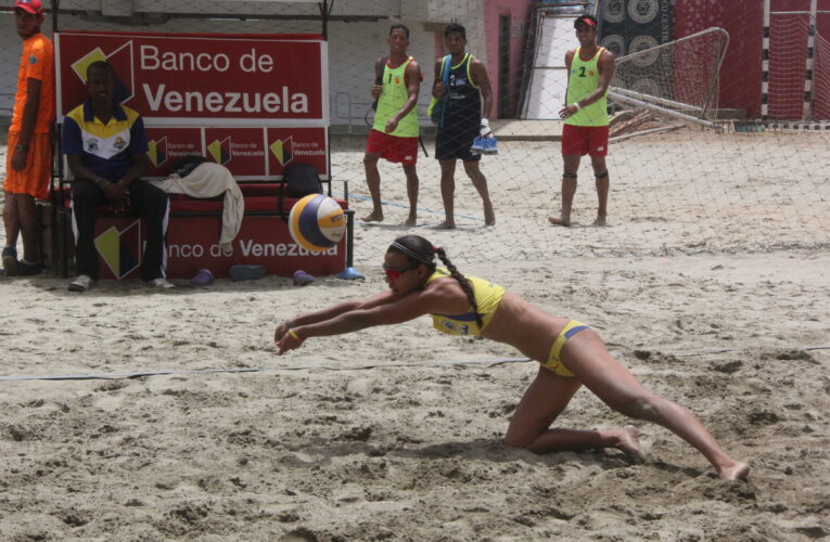 Voleibol playa se prepara en Valencia para medirse a Ecuador
