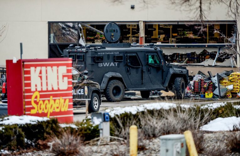 10 muertos en tiroteo en supermercado de Colorado