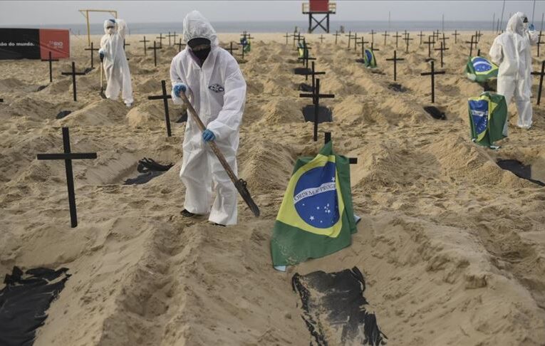 Brasil rompe récord de muertes diarias por covid
