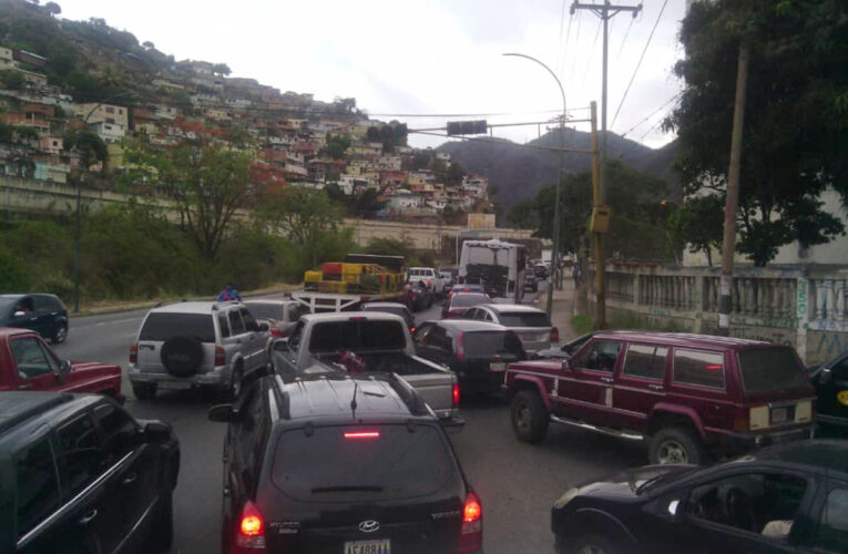 Alcabalas para entrar a Caracas causan molestias