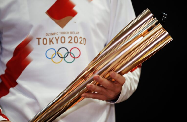 La llama olímpica inicia su recorrido por Japón