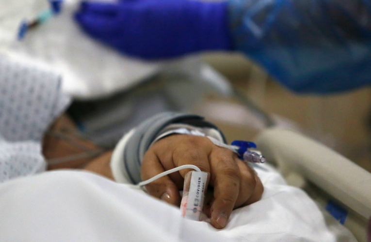 Colegio Médico de Chile: Estamos en el peor momento de la pandemia