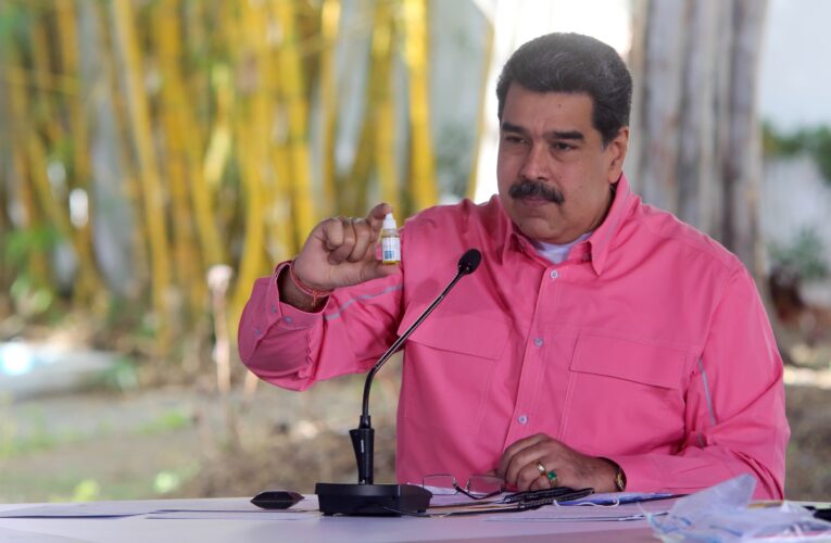 Facebook bloquea cuenta de Maduro por promover el Carvativir