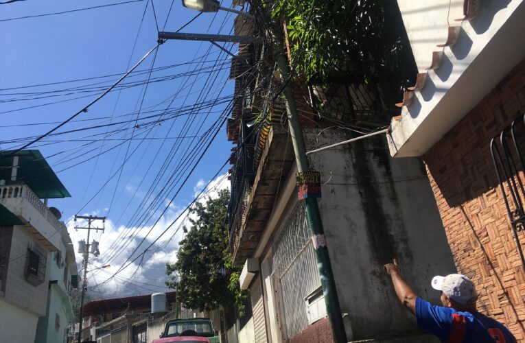 Sin Cantv en la calle Tarigua de Caraballeda