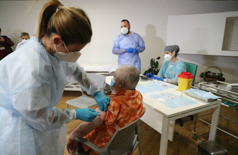 Oposición pedirá liberación de fondos para vacunas Covax